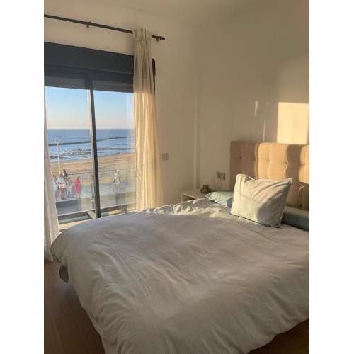 Apartamento con piscina en el Paseo Cruz del Mar