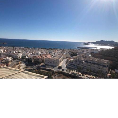 Apartamento con Piscina, Garaje y vistas al mar