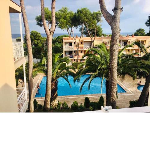 Apartamento con piscina, wifi, y vistas al mar