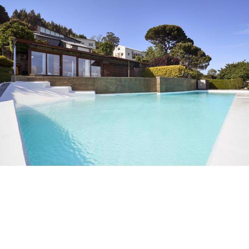 Apartamento con piscina y excelentes vistas