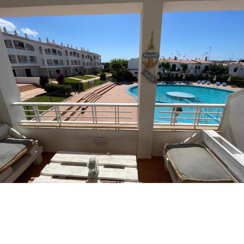 Apartamento con piscina y junto a la playa - BRUT.