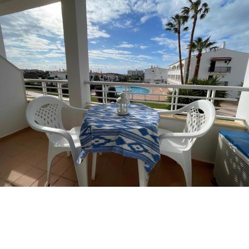 Apartamento con piscina y junto a la playa - PREGONDA