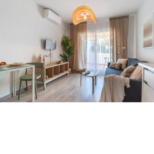 Apartamento con terraza cerca de la playa