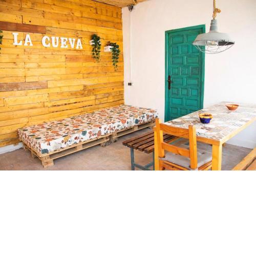 APARTAMENTO CON TERRAZA Y BARBACOA
