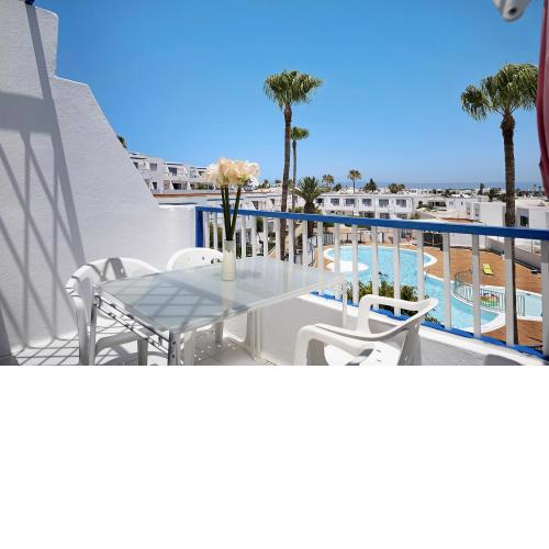 Apartamento con vista piscina