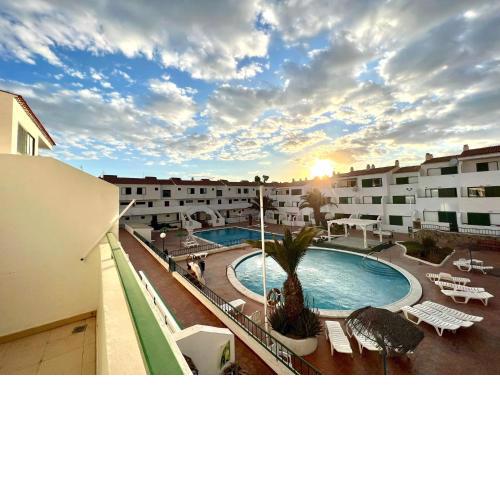 Apartamento con vistas a la piscina, Wifi, a 300m de la playa en Tenerife Sur