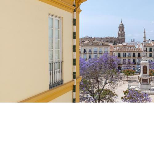 Apartamento con vistas a la Plaza de la Merced junto a la casa de Picasso