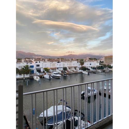 Apartamento con vistas al canal