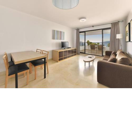 Apartamento de 2 dormitorios vista mar con parking