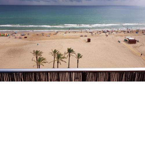 Apartamento de lujo en primera línea de la playa de Cullera con vistas al Castillo