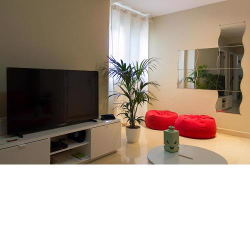 APARTAMENTO DIEGO EN SANTA CRUZ CON PARKING PRIVADO GRATIS