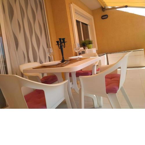 APARTAMENTO EN APOLO 7 a 100mts de la playa