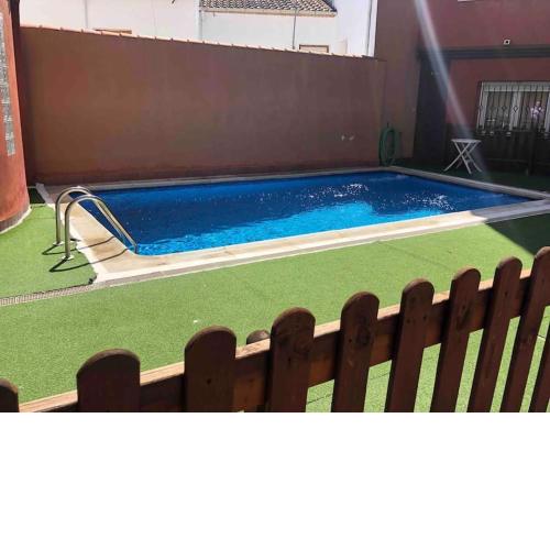Apartamento en Baeza con piscina.