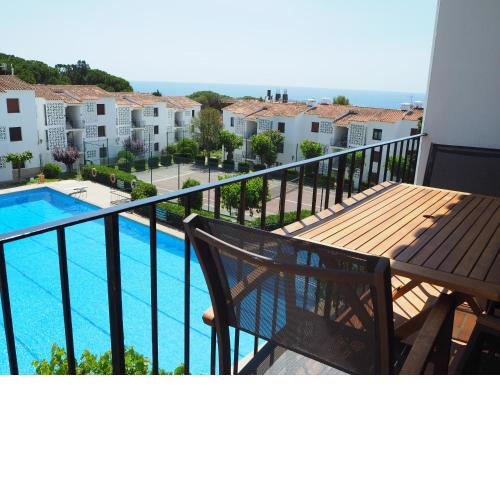 Apartamento en Calella de Palafrugell con vistas al mar, piscina y terraza