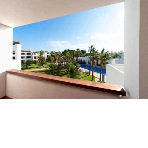 Apartamento en complejo con piscina