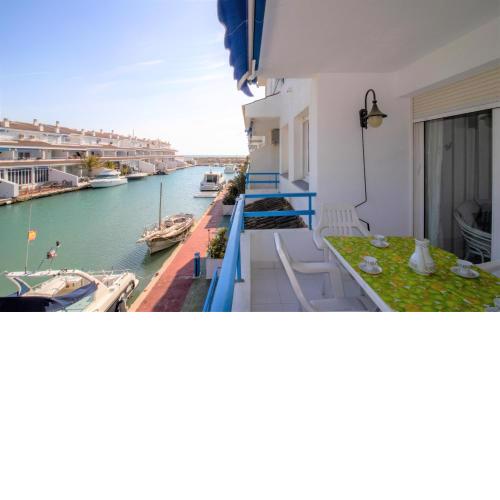 APARTAMENTO EN EL PUERTO DEPORTIVO Albert Villas