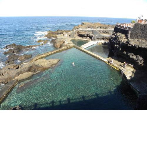 Apartamento en piscinas naturales.
