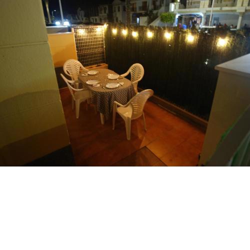 Apartamento en Vera a 300 m de la playa, con patio y salida directa a calle