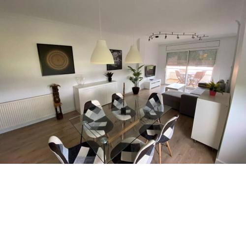 APARTAMENTO ENTERO CON PISCINA A 5 MIN DEL CENTRO