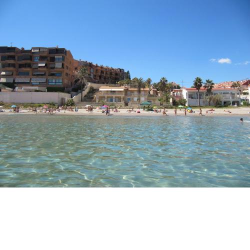Apartamento Extraordinario LOFT a pie de playa en CHALET ROQUETES