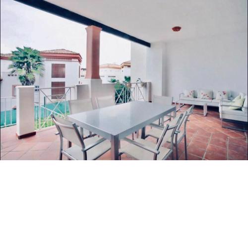 Apartamento familiar con JARDIN y TERRAZA Privada