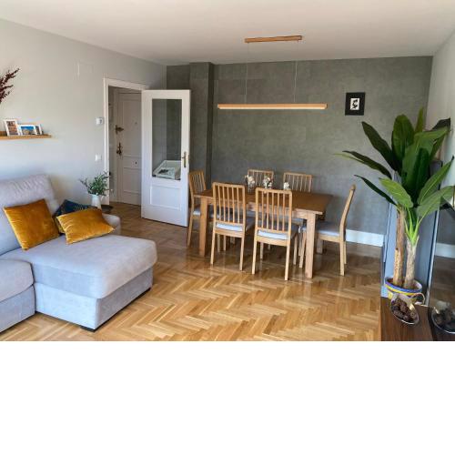 Apartamento ideal a la entrada de Salamanca !!!