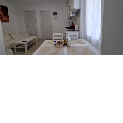 APARTAMENTO LAS VEGAS STYLE, BIEN COMUNICADO