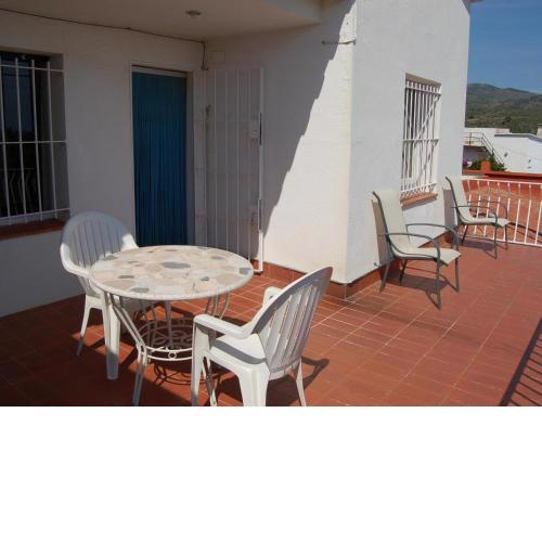 Apartamento Llançà, 3 dormitorios, 6 personas - ES-228-45