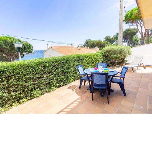 Apartamento Llançà, 3 dormitorios, 8 personas - ES-228-15