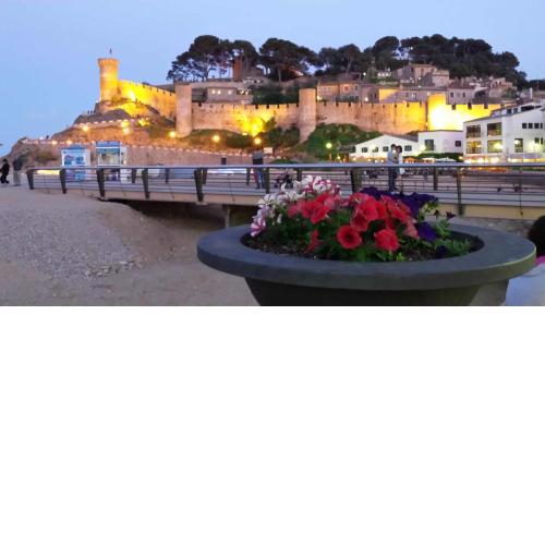 Apartamento Miquel 2 centro de Tossa de Mar 4 personas con wifi y parking