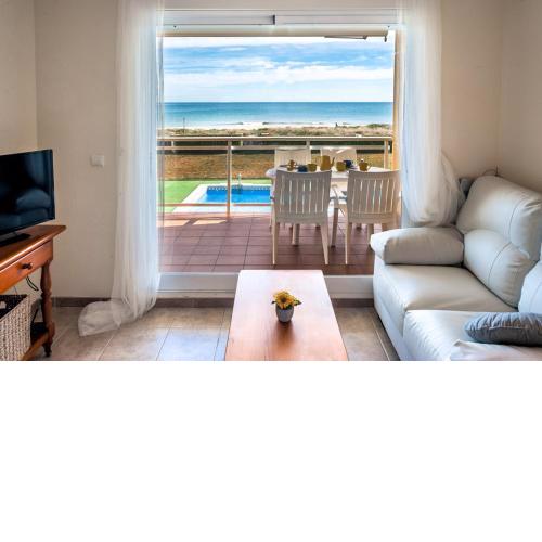 APARTAMENTO Nat EN PRIMERA LINEA DE PLAYA