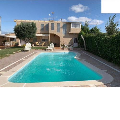 Apartamento-piscina planta superior independiente