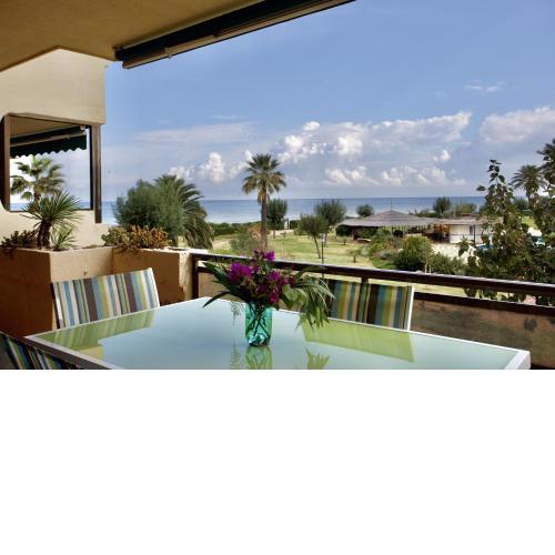Apartamento Primera Linea Urb Playa Grande