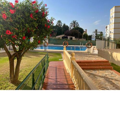 Apartamento recién reformado con piscina y barbacoa
