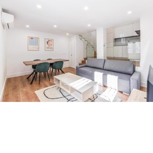 apartamento reformado de dos plantas