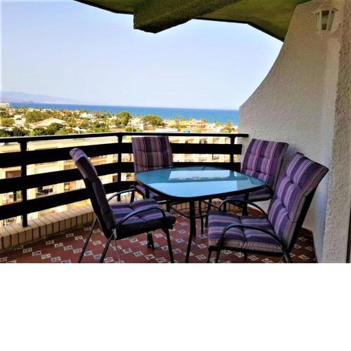 Apartamento Roquetas de Mar Urbanización, 2 dormitorios, Gran Terraza con vista al mar, wi-fi, parking y piscina