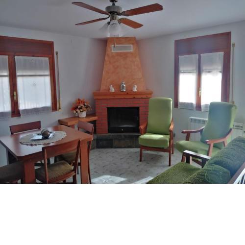 Apartamento Rural Casa Paco con chimenea y Jacuzzi exterior