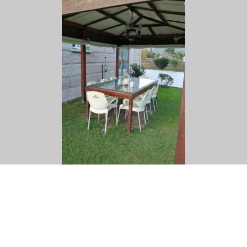 APARTAMENTO RURAL DUPLEX ( 270 metros.) DE 4 HAB. EN TOMIÑO CON JARDIN PRIVADO