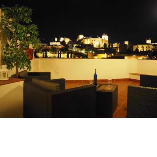 Apartamento Turístico. AZAHAR. Cáceres.