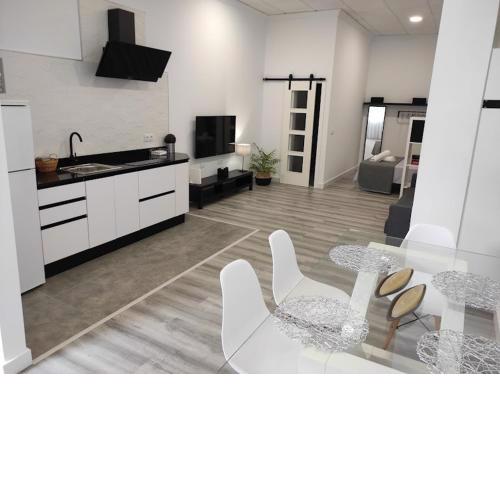 APARTAMENTO TURISTICO LYRA BAENA