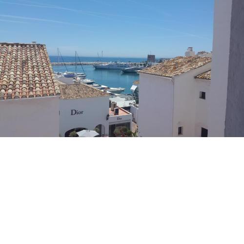 Apartamento vista mar en Puerto Banus