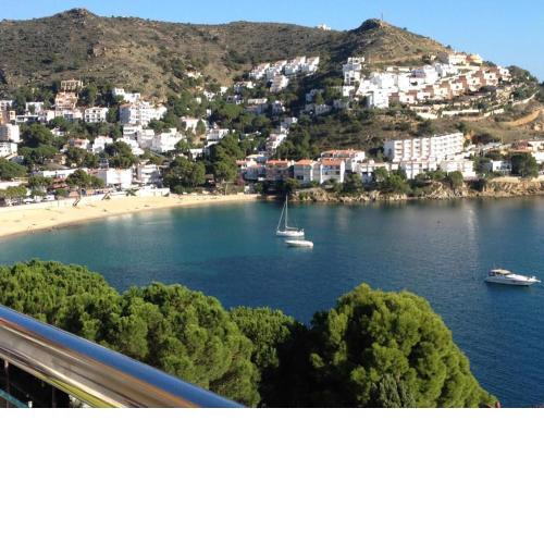 Apartamento vista mar y parking en Roses
