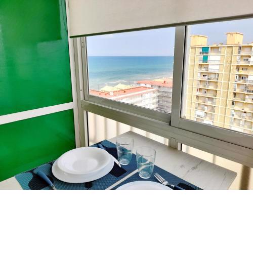 APARTAMENTO VISTAS AL MAR, 11 Planta, 50M PLAYA!!