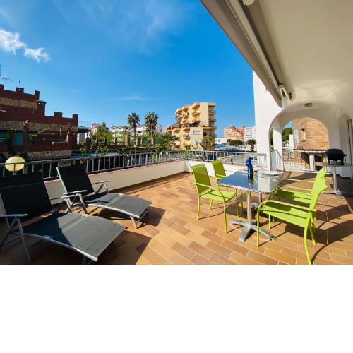 APARTAMENTOS AQUARIUM (1C). BIG TERRACE.
