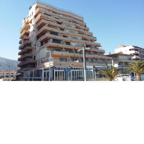 Apartamentos Bernat 3000