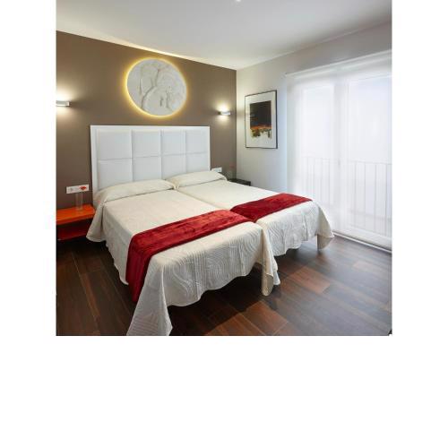 Apartamentos Caballerizas Granada con parking gratuito en pleno centro