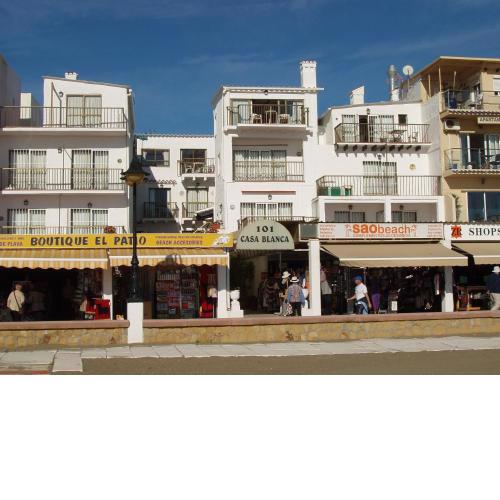 Apartamentos Casa Blanca