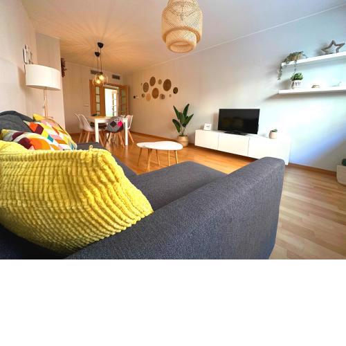 Apartamentos Dos Torres La Comarca - Jardín y parking privado gratis