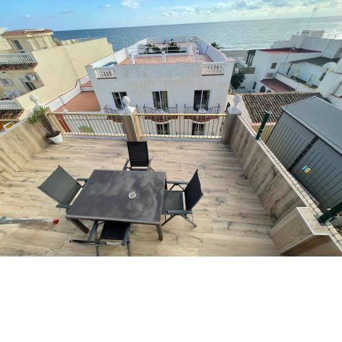 APARTAMENTOS EL CARMEN Carihuela PLAYA