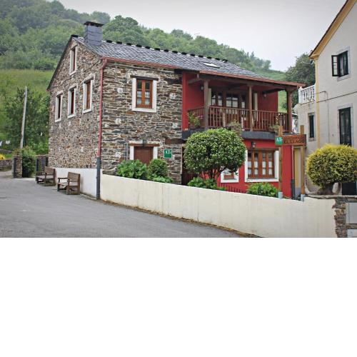 Apartamentos El Llago